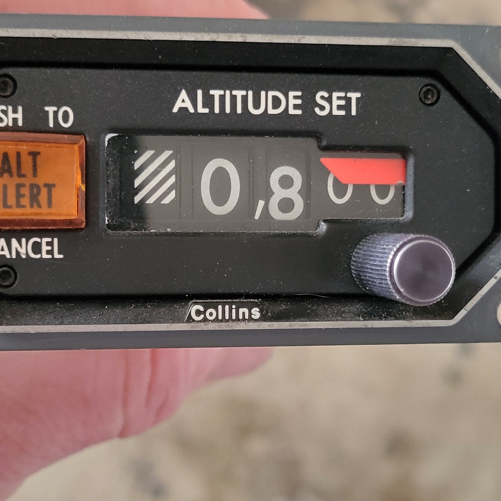 Collins Altitude Set Panel - Picture 7 of 7